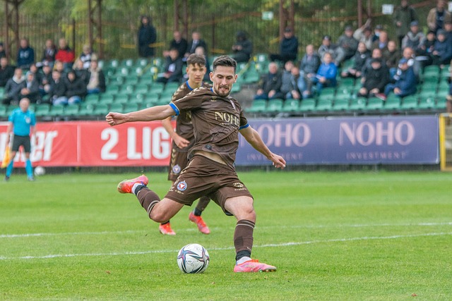 鲁尼：和特朗普打高尔夫时周围全是狙击手，还有防核逃生装置