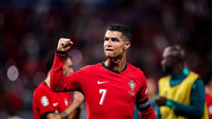 海星直播APP：浓眉伤退詹姆斯三双 大胜猛龙主场5连胜.